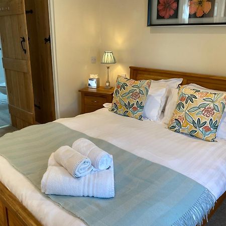 The Old Brewhouse Bed & Breakfast Cirencester Exterior photo