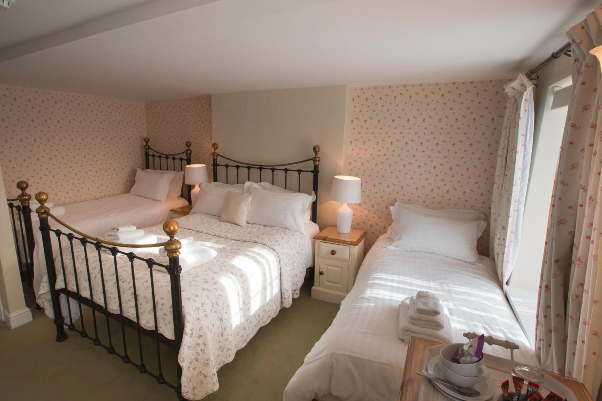 The Old Brewhouse Bed & Breakfast Cirencester Exterior photo